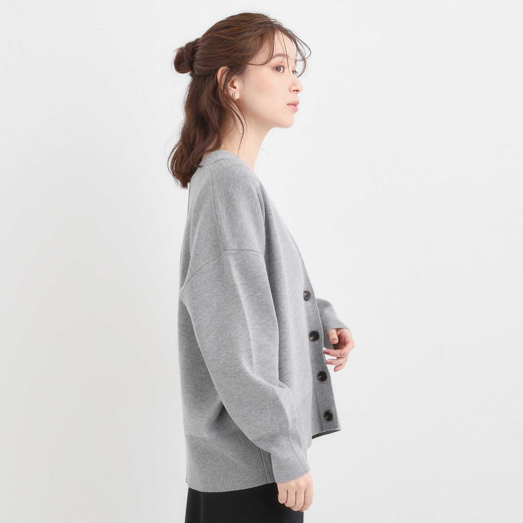 SHOO･LA･RUE「【洗える/毛玉レス】表面がきれいなVネックカーディガン」|カーディガン|