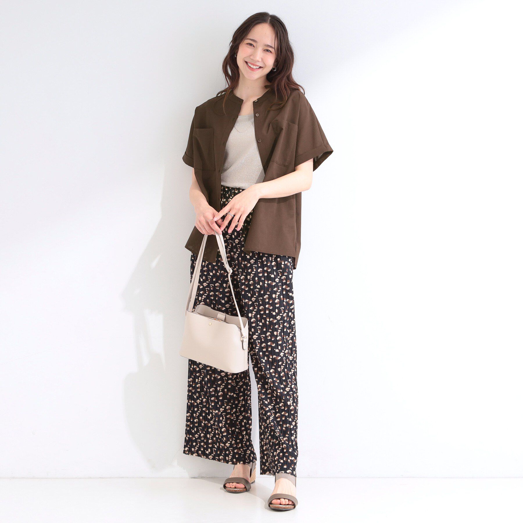 SHOO･LA･RUE「【洗濯機可/S-LL】さらり快適 半袖バンドカラーシャツ」|シャツ・ブラウス|