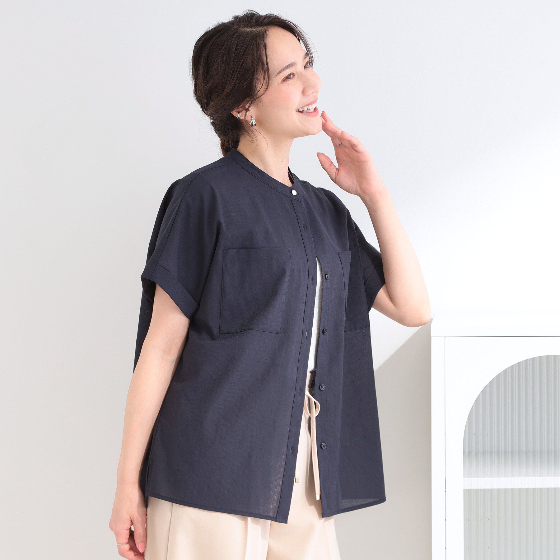 SHOO･LA･RUE「【洗濯機可/S-LL】さらり快適 半袖バンドカラーシャツ」|シャツ・ブラウス|