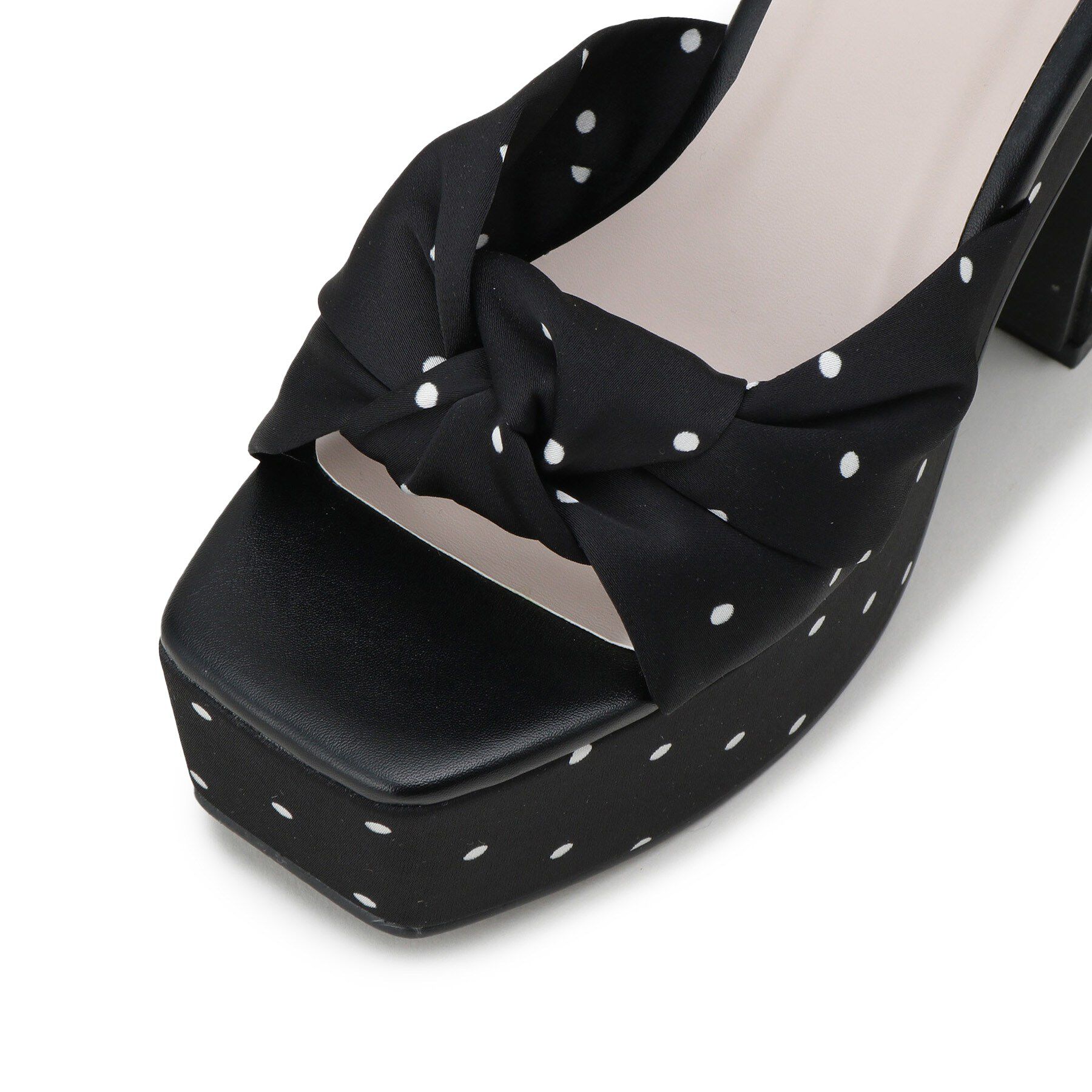 ESPERANZA「【ラク盛り／サンダル】リピーター続出／脚長美脚　ツイストリボンサンダル」|サンダル|