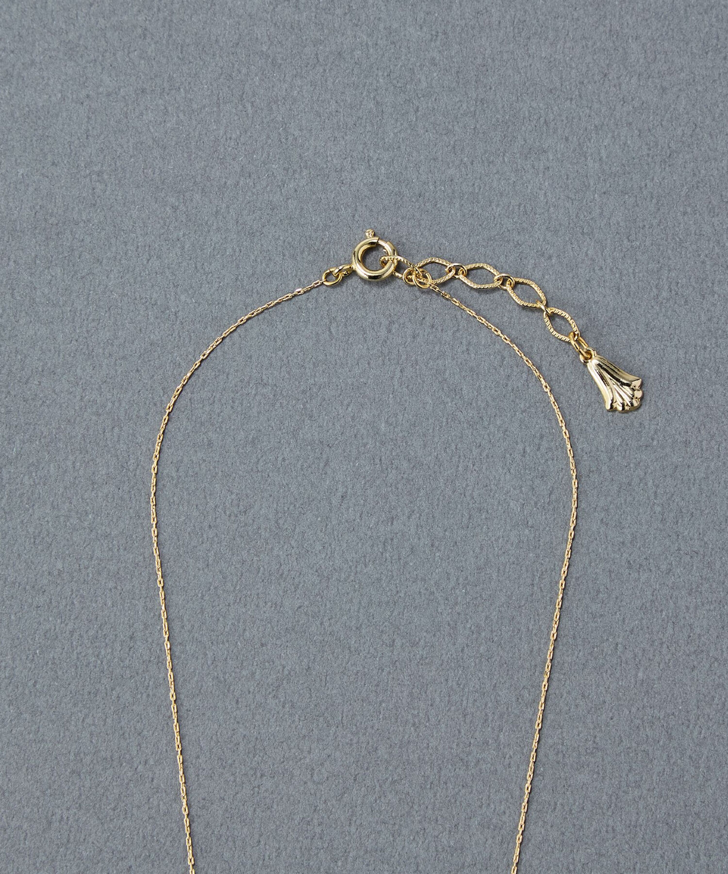 Phoebe「【金属アレルギー対応】Vラインミニパールネックレス　V字デザイン/小粒パール」|ネックレス|