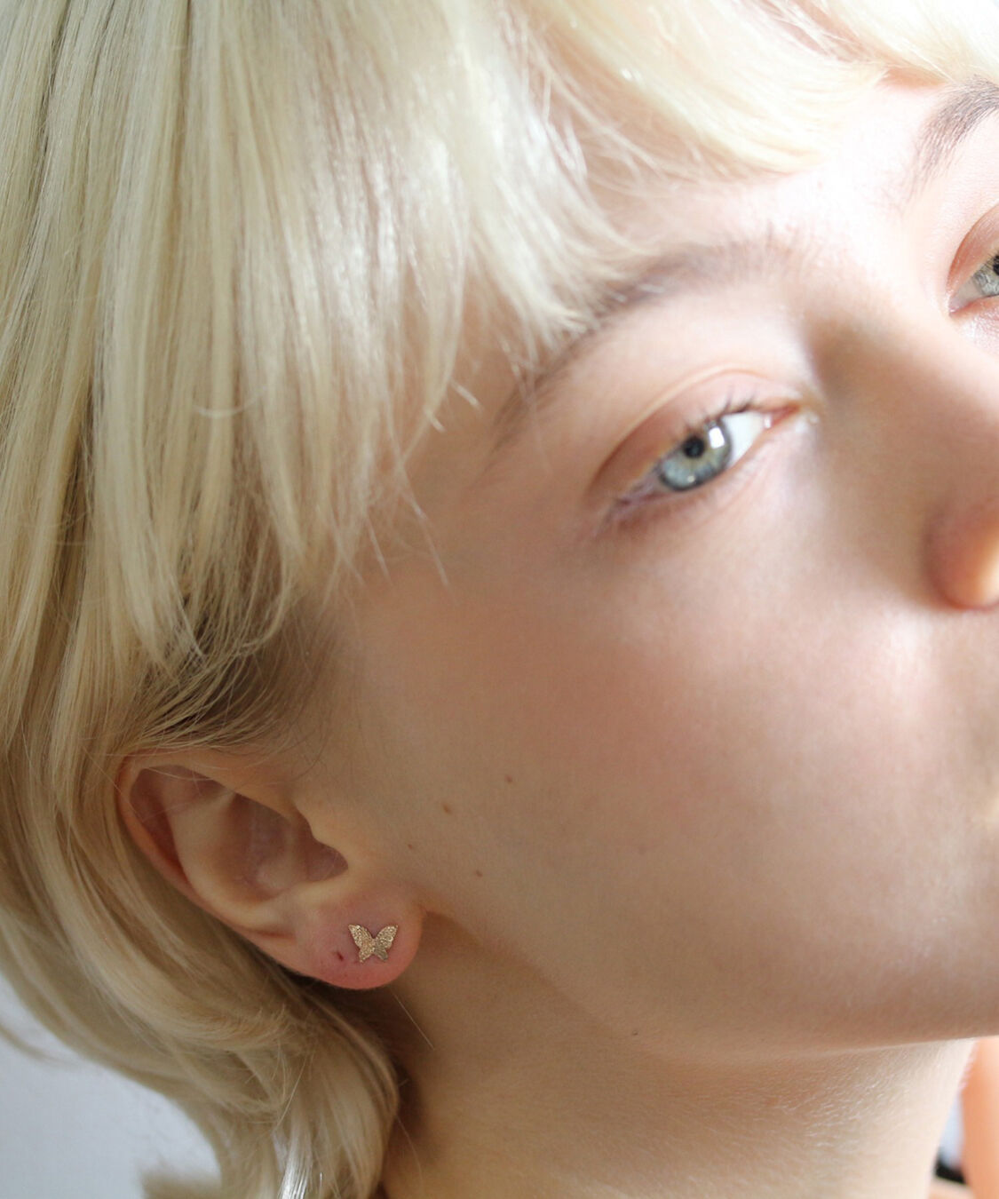  「ゴールド バタフライ ピアス | K10YG〈ノイズ〉」|ピアス|