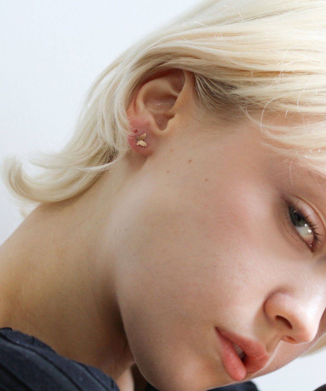  「ゴールド バタフライ ピアス | K10YG〈ノイズ〉」|ピアス|