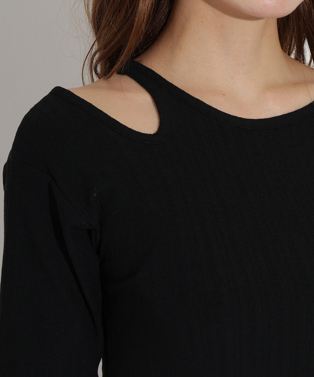 アンドクチュール「カットアウトTシャツ」|Tシャツ・カットソー|