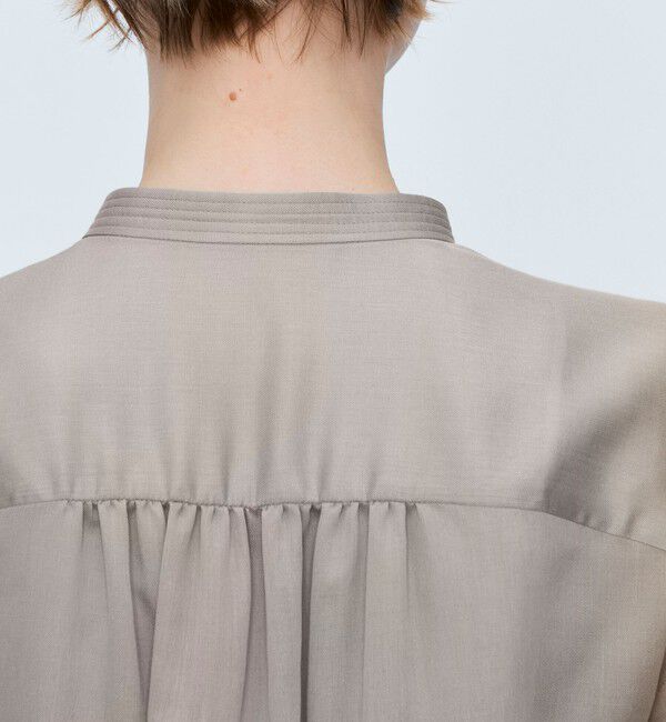 TOMORROWLAND collection「レーヨンキュプラシャンブレー ギャザーブラウス」|シャツ・ブラウス|