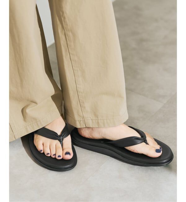 Spick and Span「《予約》ISLAND SLIPPER / アイランド スリッパ レザートングサンダル」|サンダル|