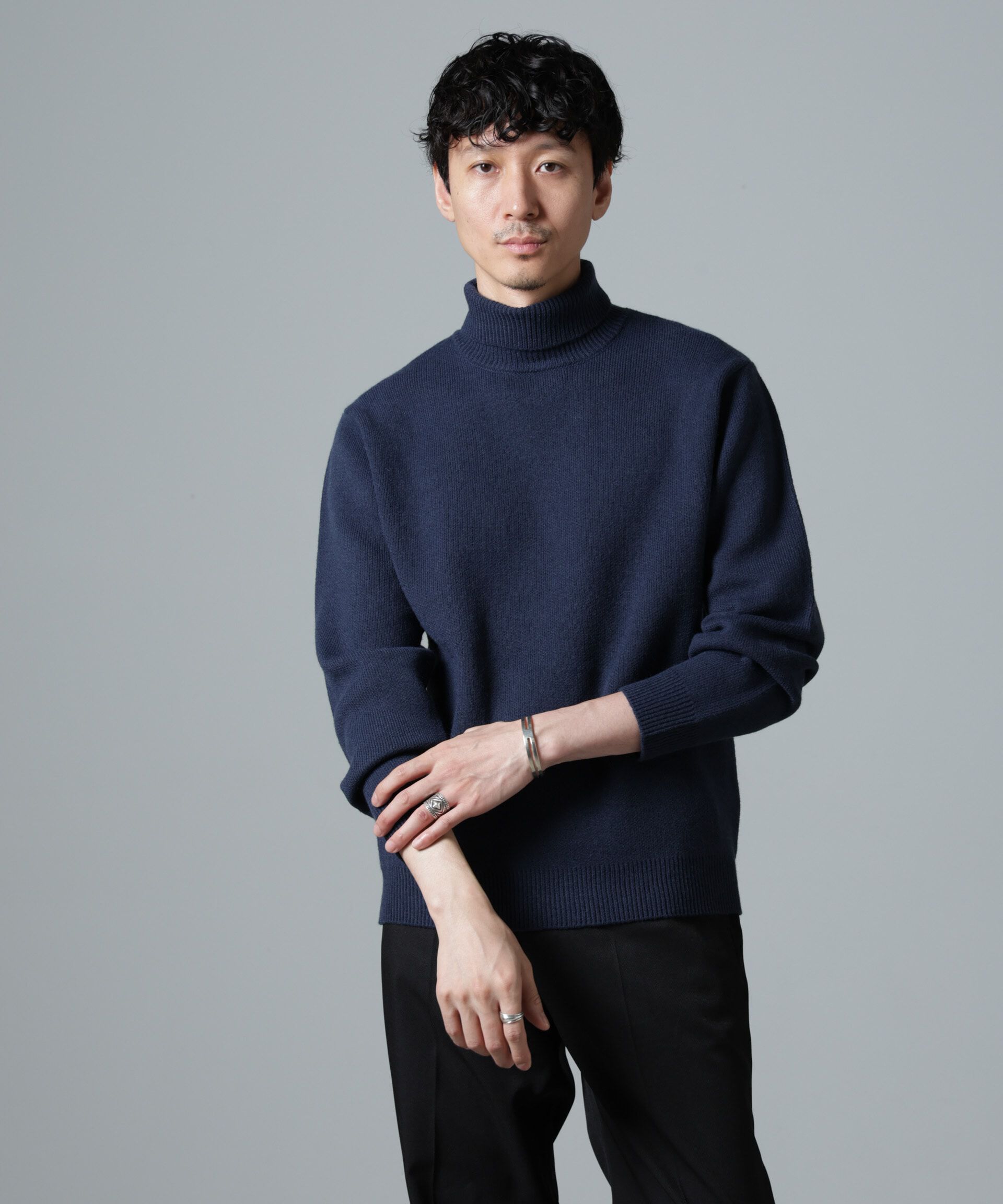 nano･universe「PBTストレッチタートルニット」|ニット・セーター|