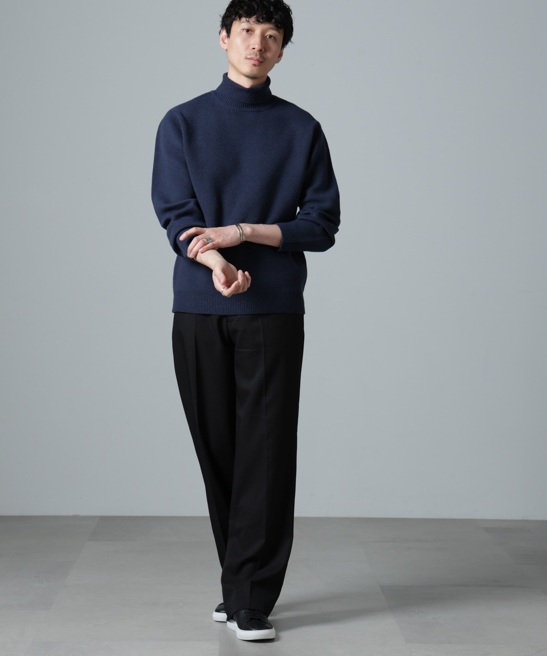 nano･universe「PBTストレッチタートルニット」|ニット・セーター|