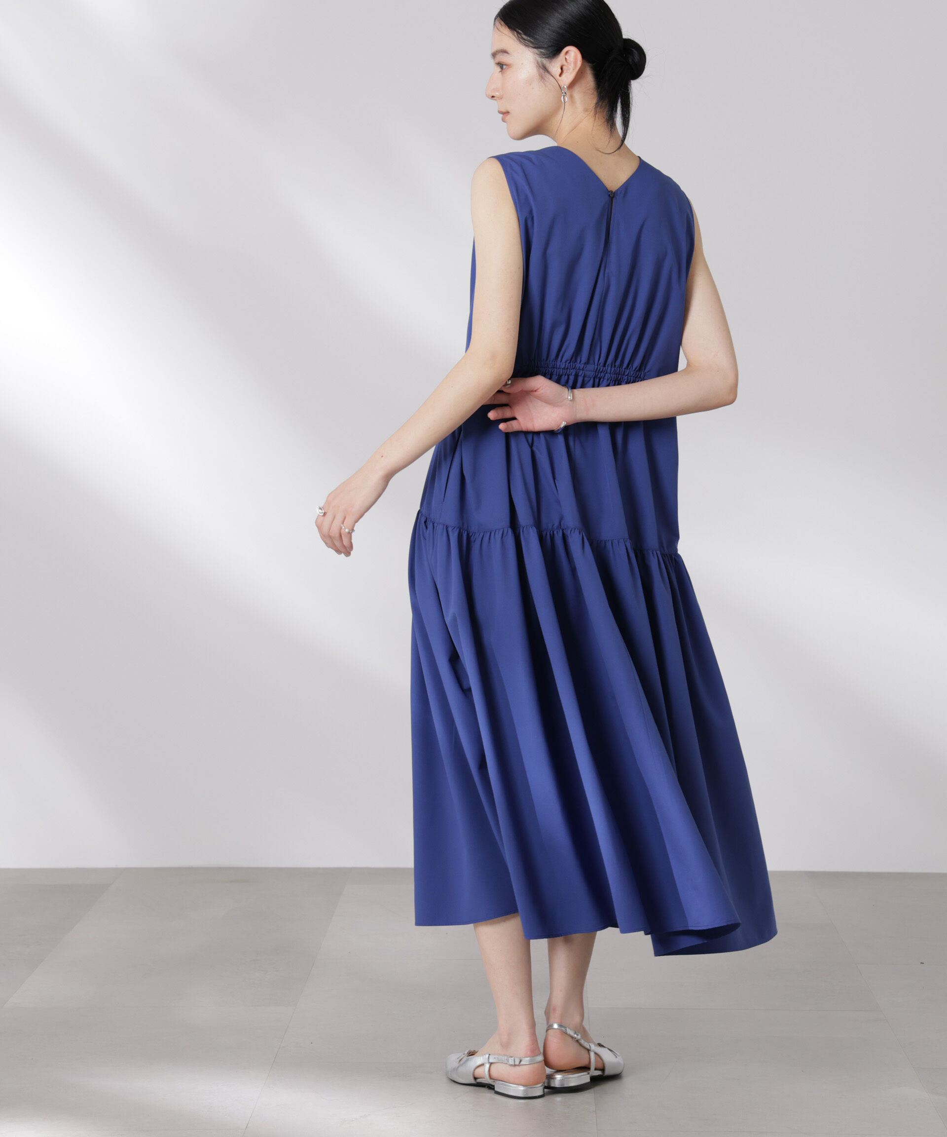 nano･universe「MINOTECH(R)Vネックギャザーティアードワンピース」|ワンピース|