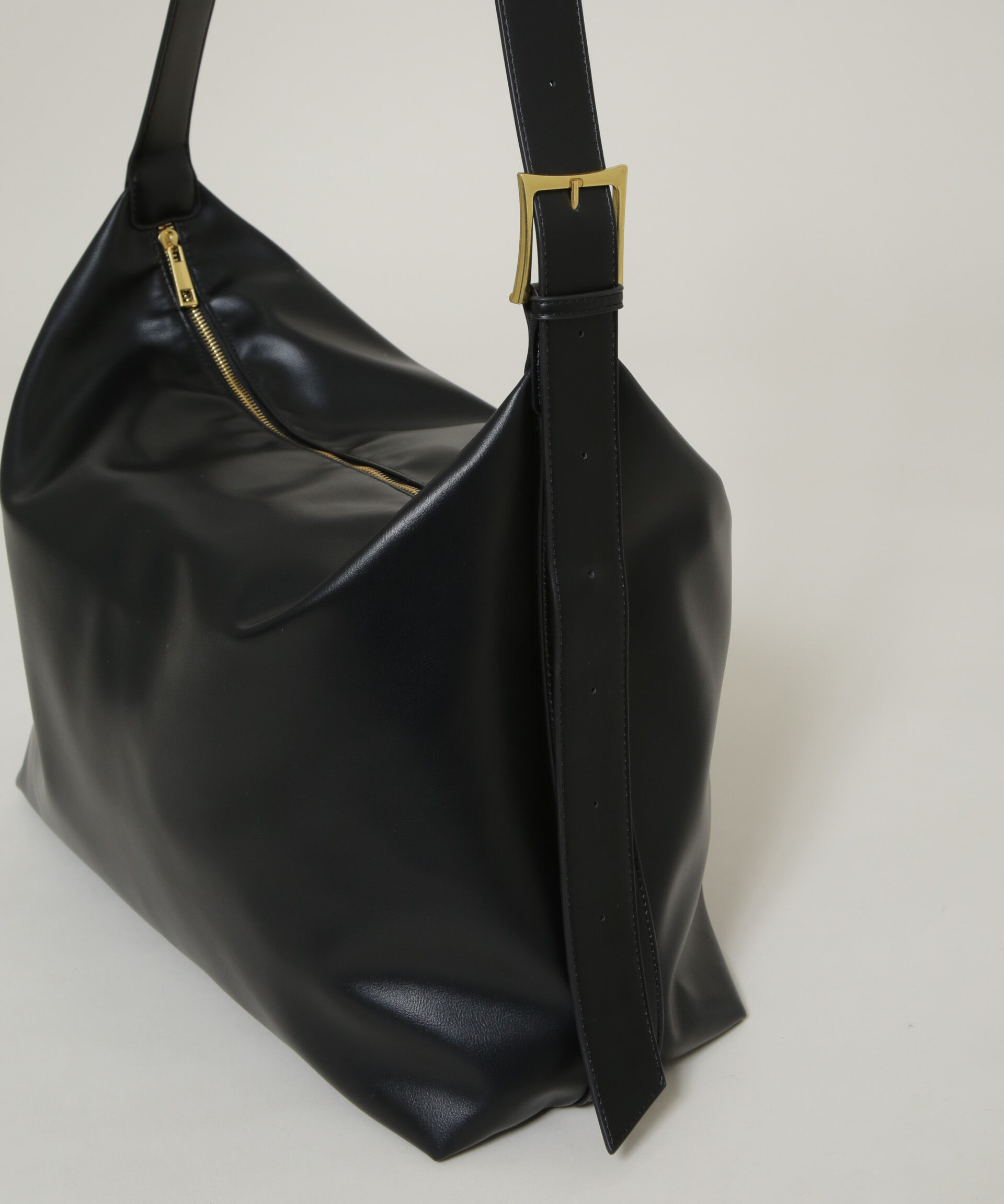 nano･universe「｢WARP PRINT｣ ライニング フェイクレザーショルダー」|ショルダー・メッセンジャー|