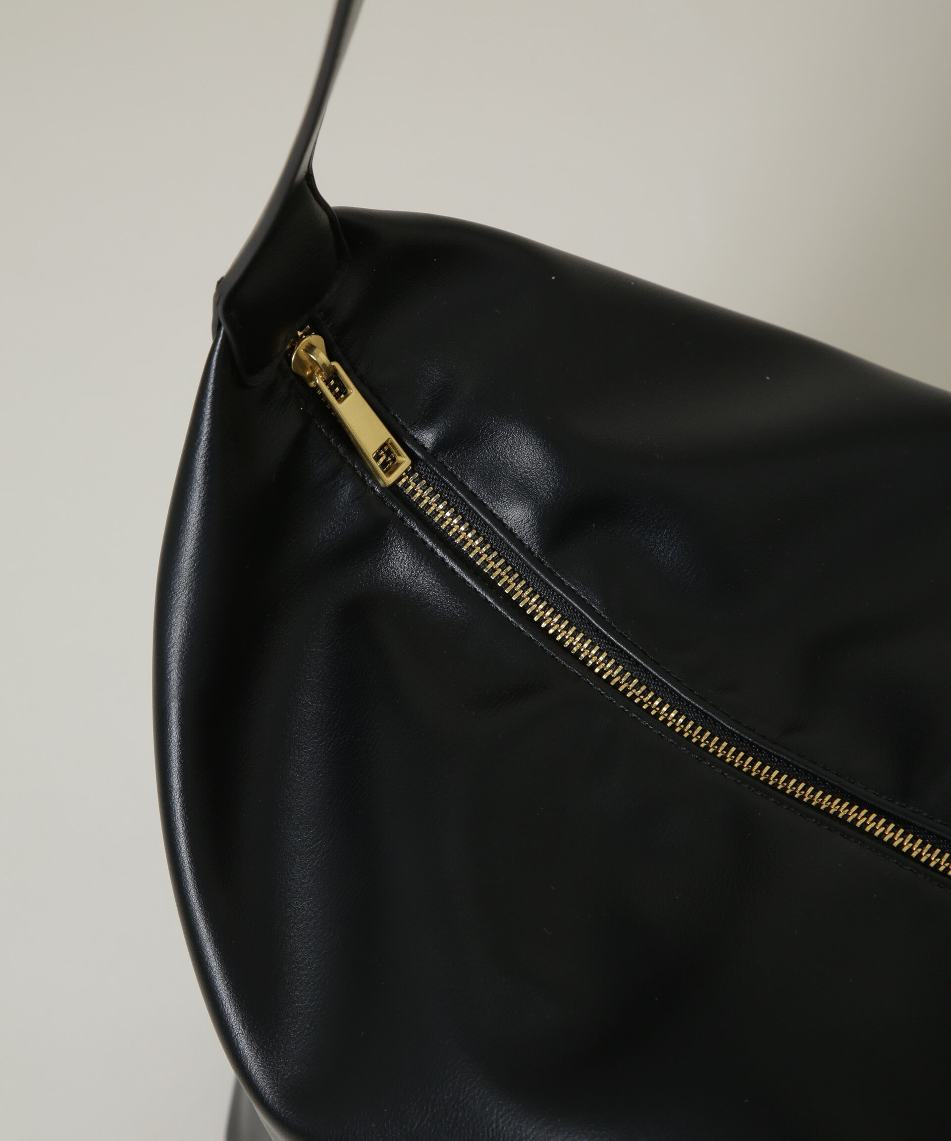 nano･universe「｢WARP PRINT｣ ライニング フェイクレザーショルダー」|ショルダー・メッセンジャー|