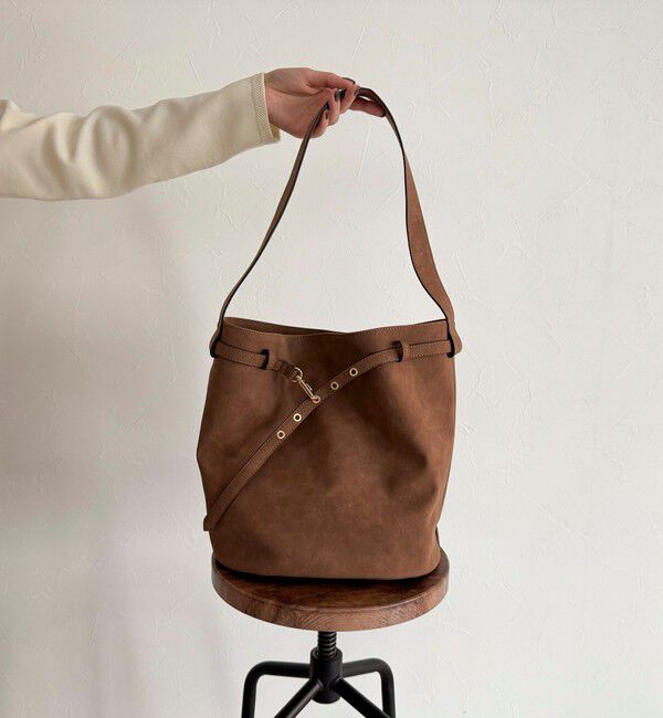 fredy emue「【WEB限定カラー】スエードベルトホーボーバッグ」|ショルダー・メッセンジャー|