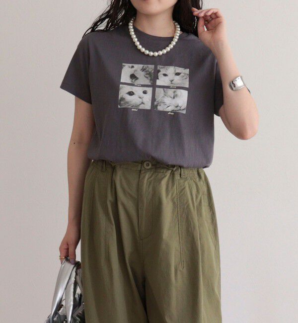 fredy emue「刺しゅう入りCAT PHOTO Tシャツ」|Tシャツ・カットソー|