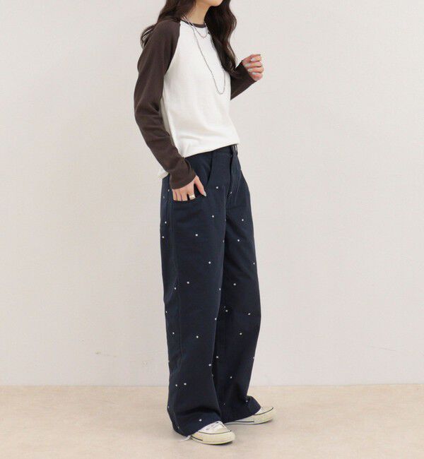 fredy emue「刺しゅう入りコットンツイルルーズパンツ」|チノ|