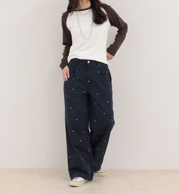 fredy emue「刺しゅう入りコットンツイルルーズパンツ」|チノ|