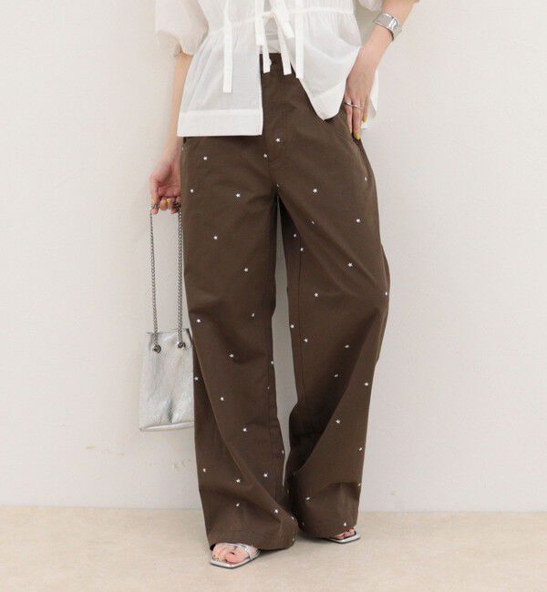 fredy emue「刺しゅう入りコットンツイルルーズパンツ」|チノ|