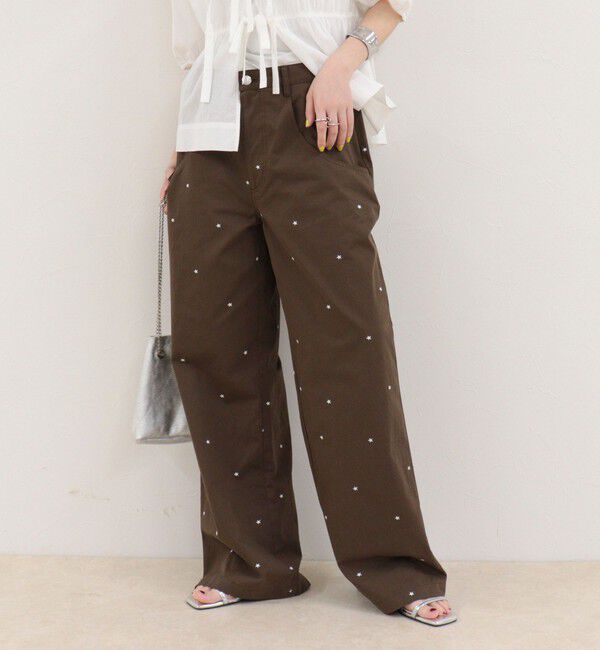 fredy emue「刺しゅう入りコットンツイルルーズパンツ」|チノ|