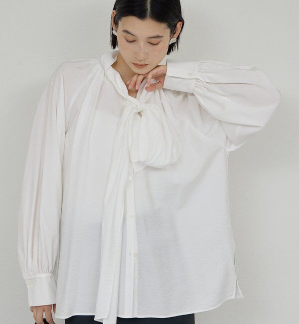  「【上品&times;華やか】【2way】ギャザーボウタイブラウス」|シャツ・ブラウス|ホワイト