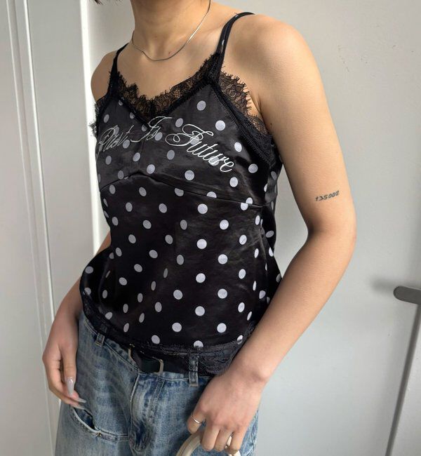  「刺繍ロゴサテンスリップキャミ」|シャツ・ブラウス|