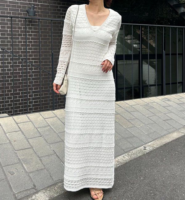  「【安心感のある裏地付き】深Vレースワンピース」|ワンピース|ホワイト