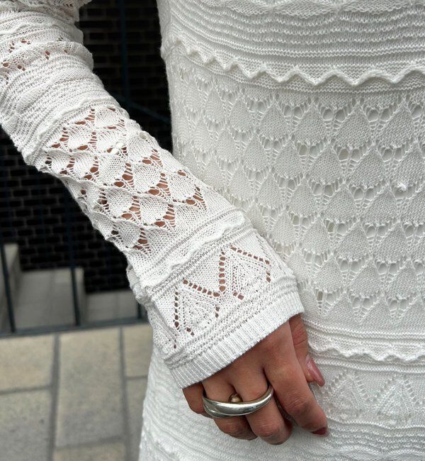  「【安心感のある裏地付き】深Vレースワンピース」|ワンピース|