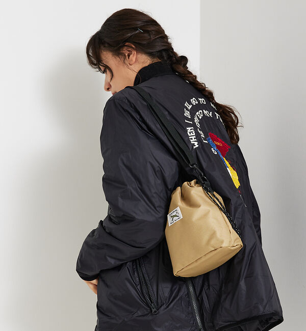 ABAHOUSE「【PENNEY'S / ペニーズ】THE FOX DRAWSTRING 2WAY」|ショルダー・メッセンジャー|ベージュ