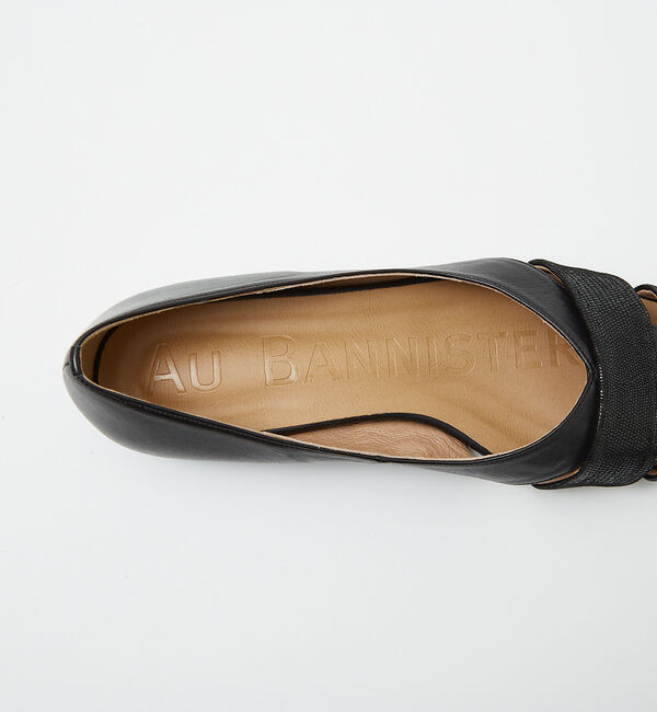 AU BANNISTER「グルカモチーフフラットパンプス」|パンプス|