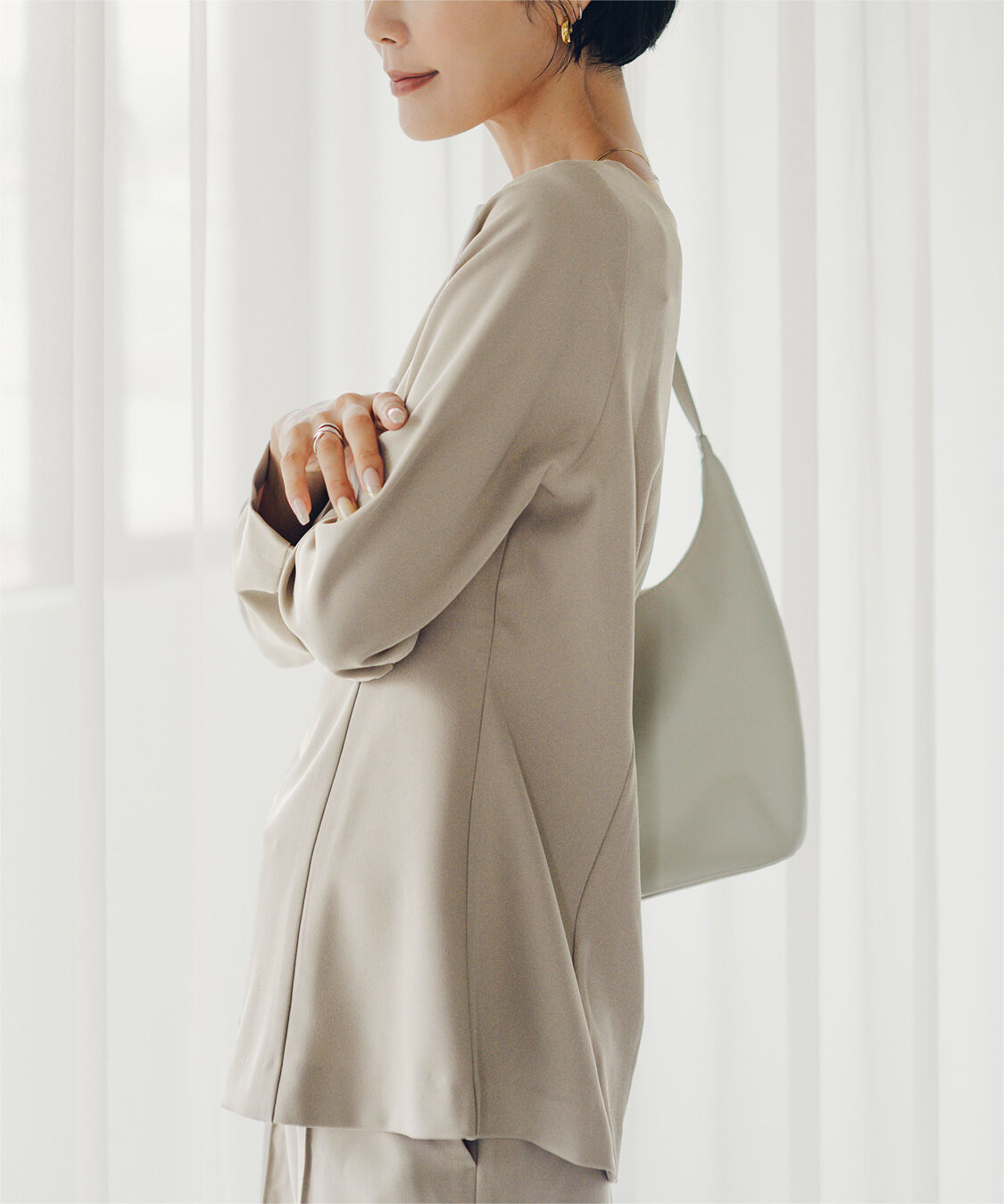 ur's「【小林有里さんコラボアイテム】ボートネックペプラムブラウス」|シャツ・ブラウス|