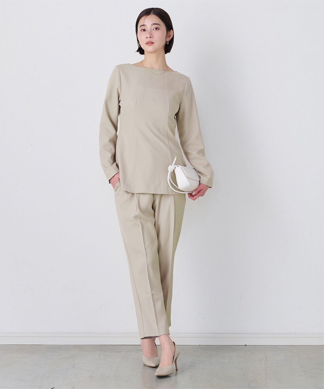 ur's「【小林有里さんコラボアイテム】ボートネックペプラムブラウス」|シャツ・ブラウス|