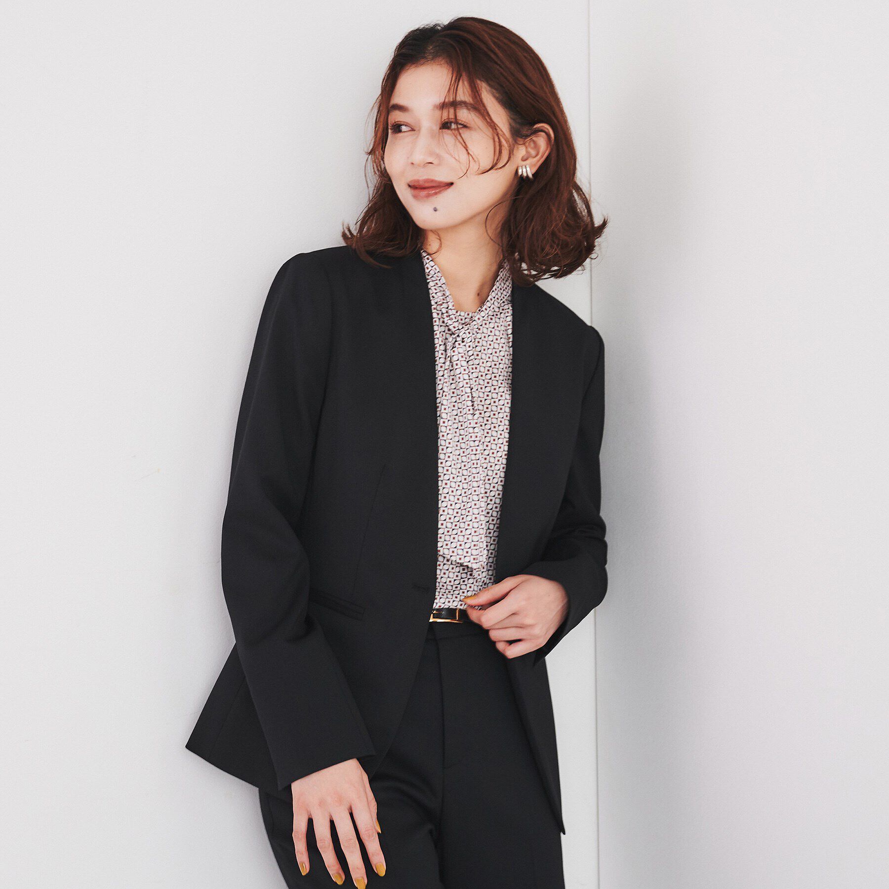 UNTITLED「【洗える通勤スーツ】レジェールギャバ　ストレッチカラーレスジャケット」|ノーカラージャケット|ブラック(019)