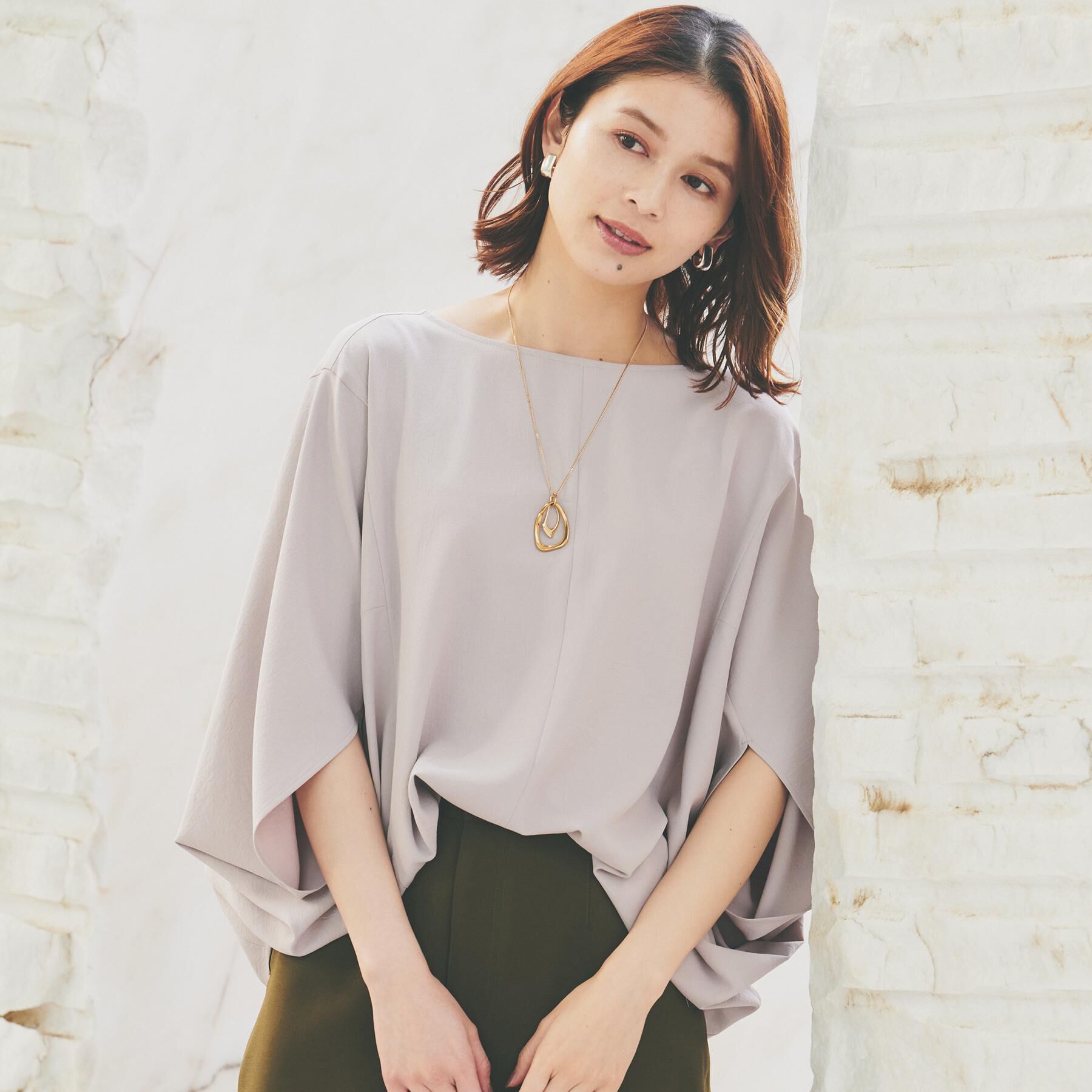 UNTITLED「【セットアップ可/接触冷感/イージーケア/体型カバー】リラクミスト モモンガブラウス」|シャツ・ブラウス|