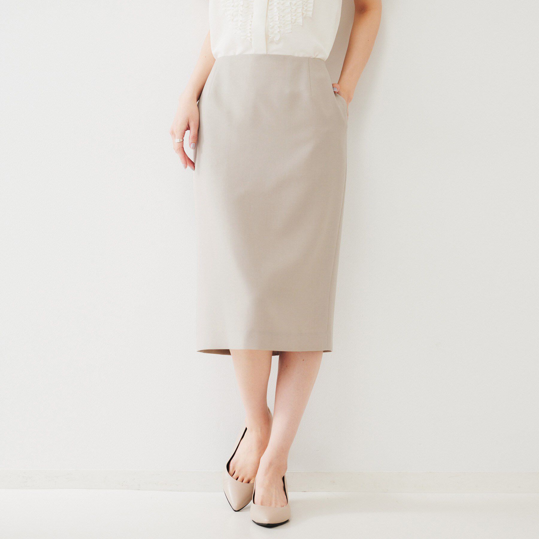 UNTITLED「【通勤スーツ】ライトウェイト タイトスカート」|スカート|