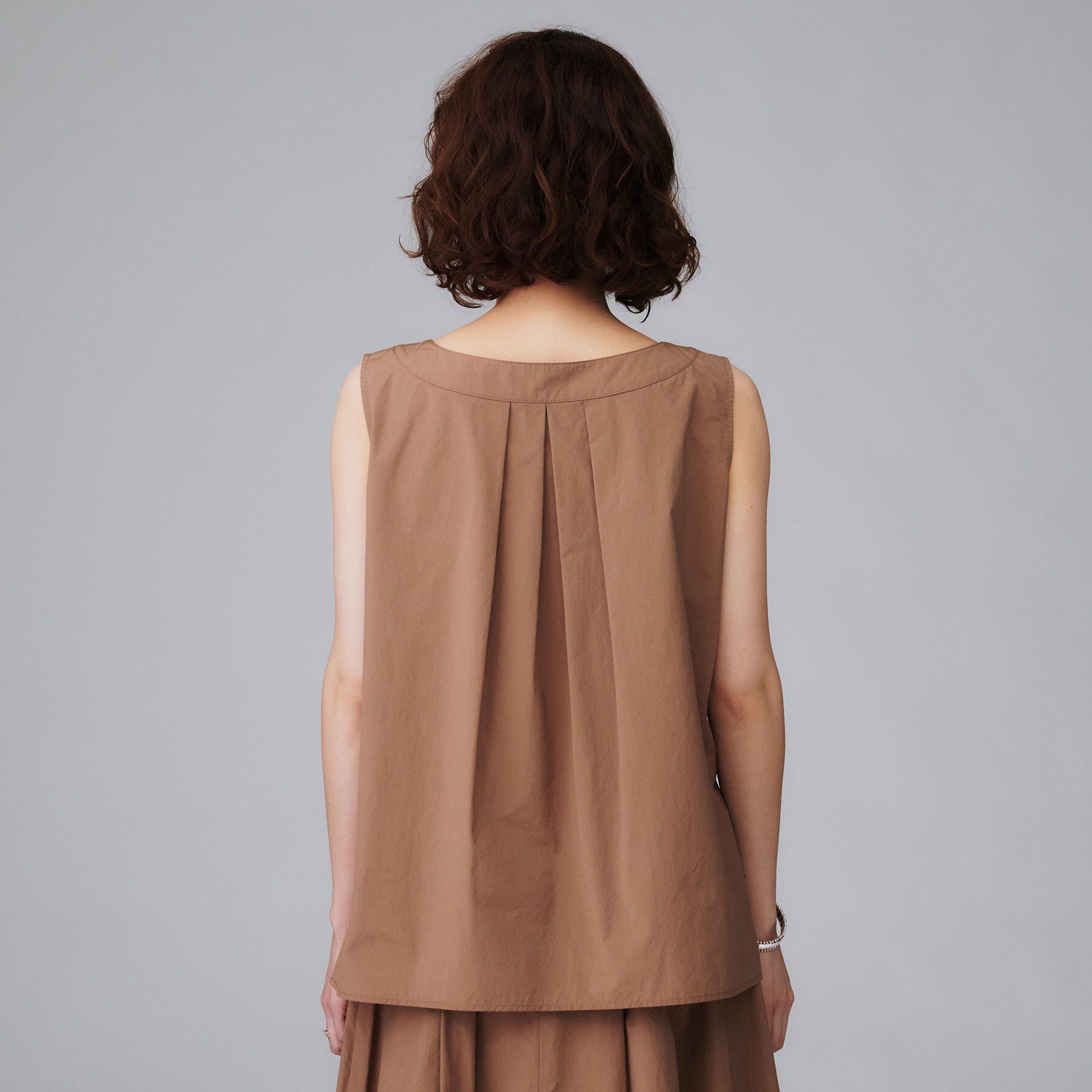 UNTITLED「【2WAY/セットアップ可/ノースリーブ/前ボタン】ファブリカブラウス」|シャツ・ブラウス|