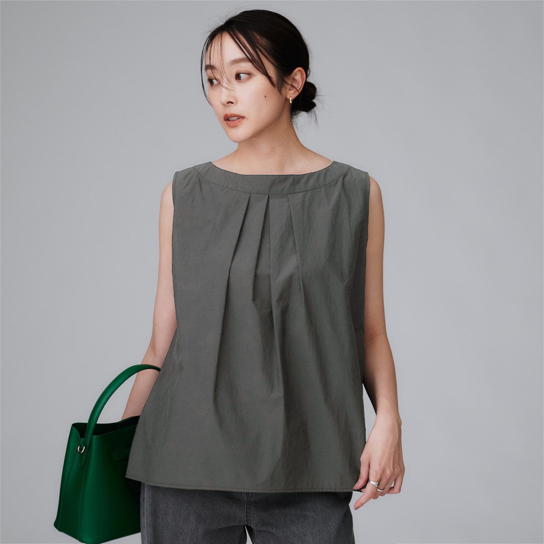 UNTITLED「【2WAY/セットアップ可/ノースリーブ/前ボタン】ファブリカブラウス」|シャツ・ブラウス|