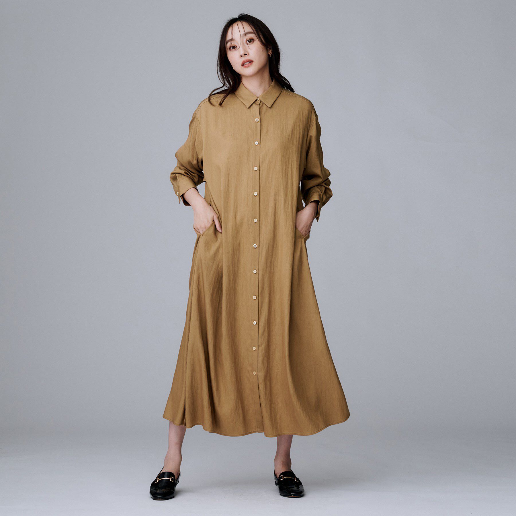 UNTITLED「【前開きボタン/ベルト付/羽織シャツ/】2WAYトレンチ風ワンピース」|ワンピース|