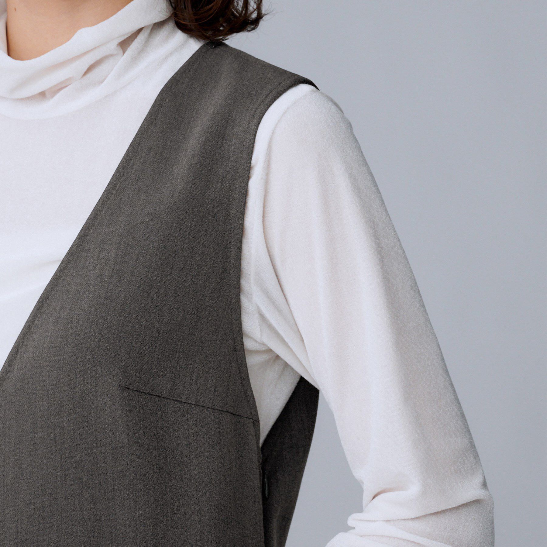 UNTITLED「【Aライン/ワンピース】Vネックジャンパースカート」|ワンピース|