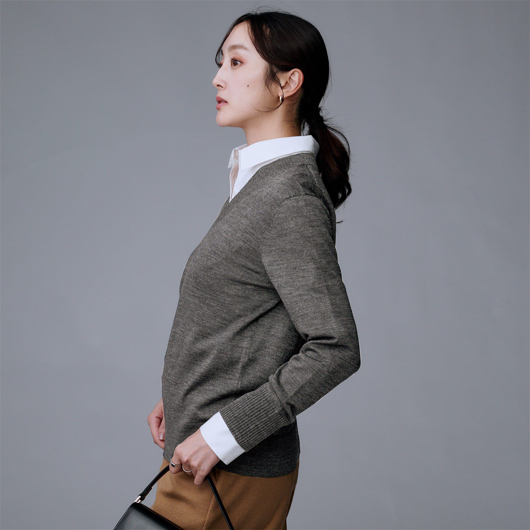 UNTITLED「【洗える/きれいめ】Vネックプルオーバーニット」|ニット・セーター|