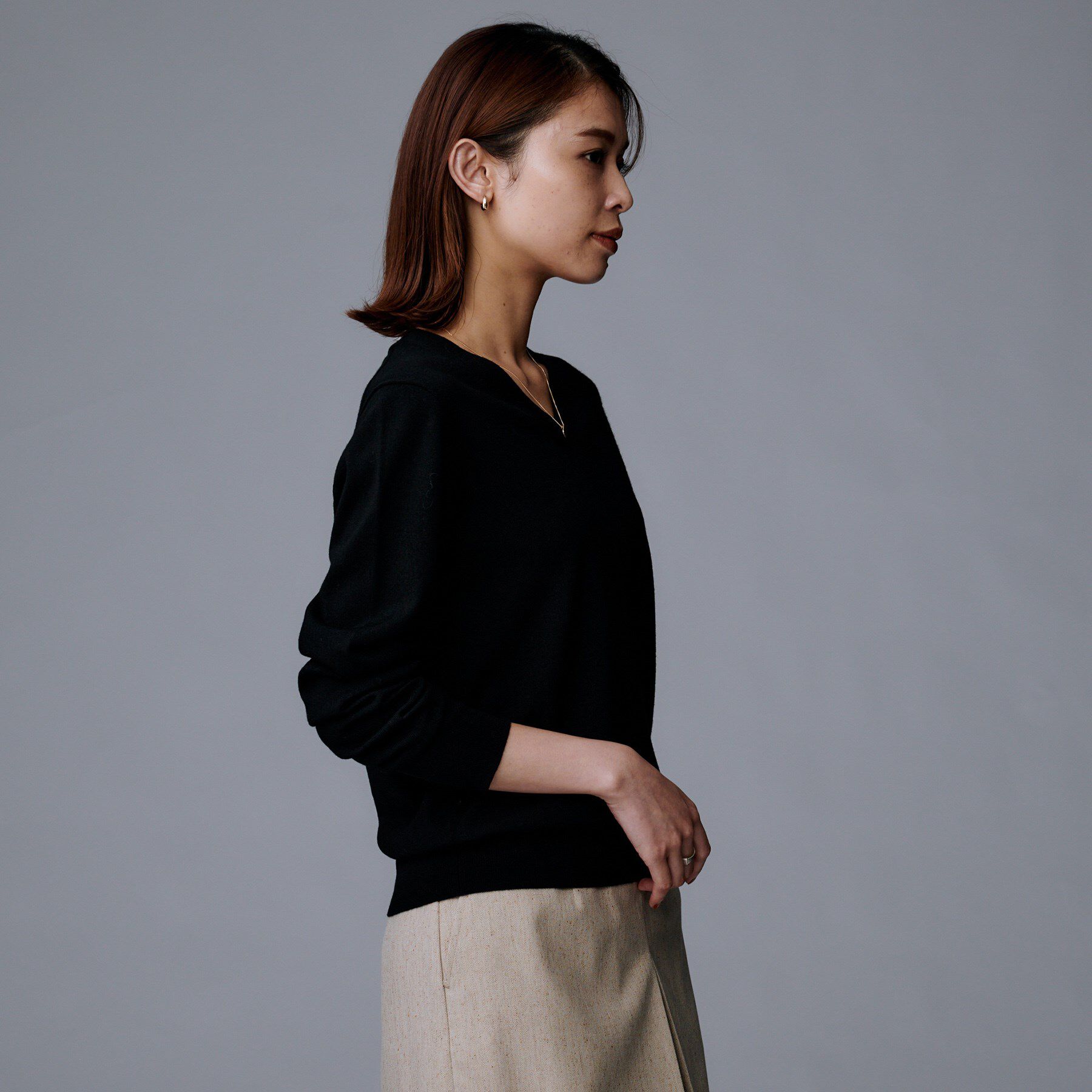 UNTITLED「【洗える/ウール100%】Vネックウールニット」|ニット・セーター|