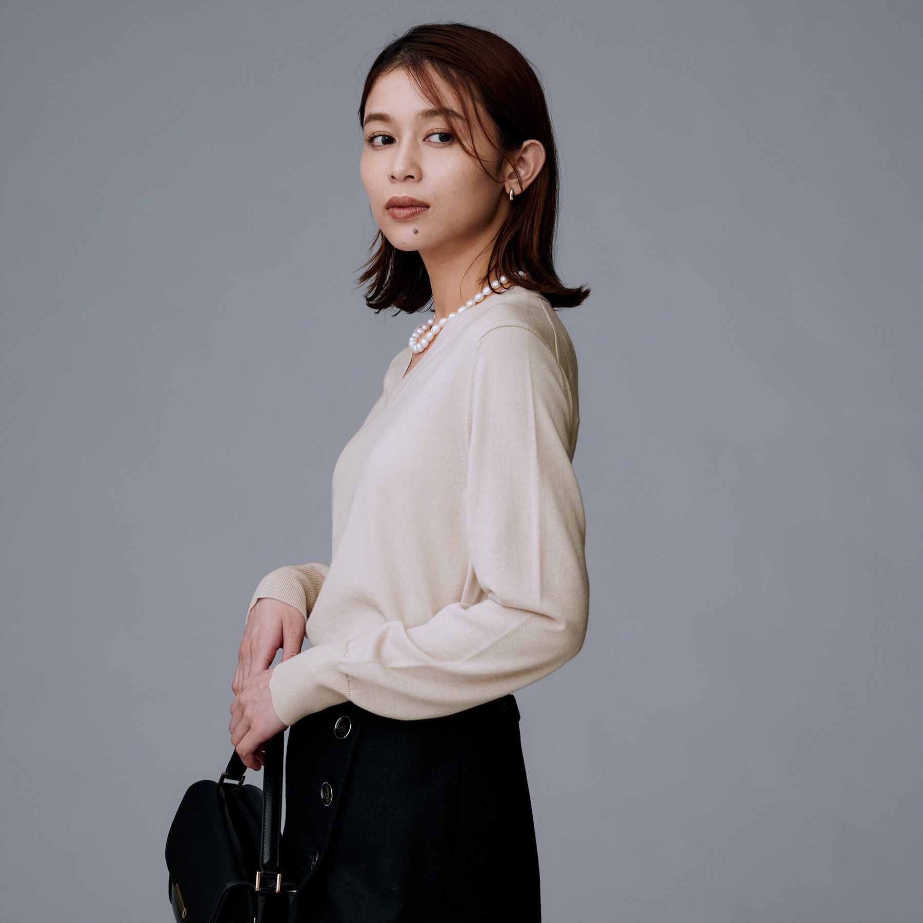 UNTITLED「【洗える/ウール100%】Vネックウールニット」|ニット・セーター|