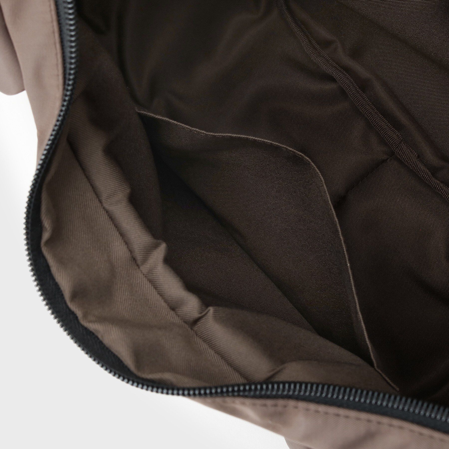 UNTITLED「【はっ水ナイロン】タックショルダーバック」|ショルダー・メッセンジャー|