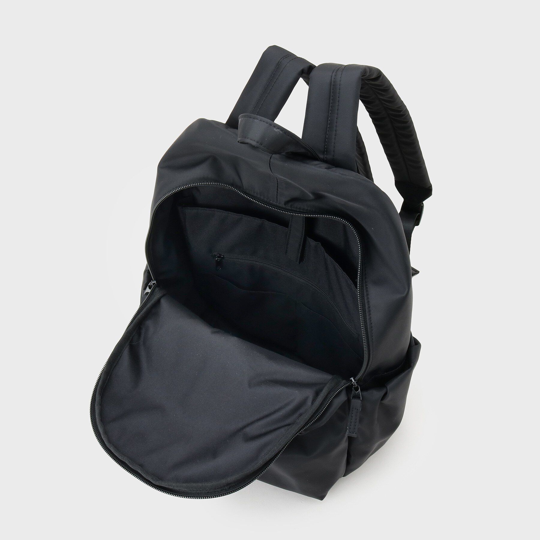 UNTITLED「【古畑星夏さん着用/はっ水ナイロン】タックバックパック」|リュック|