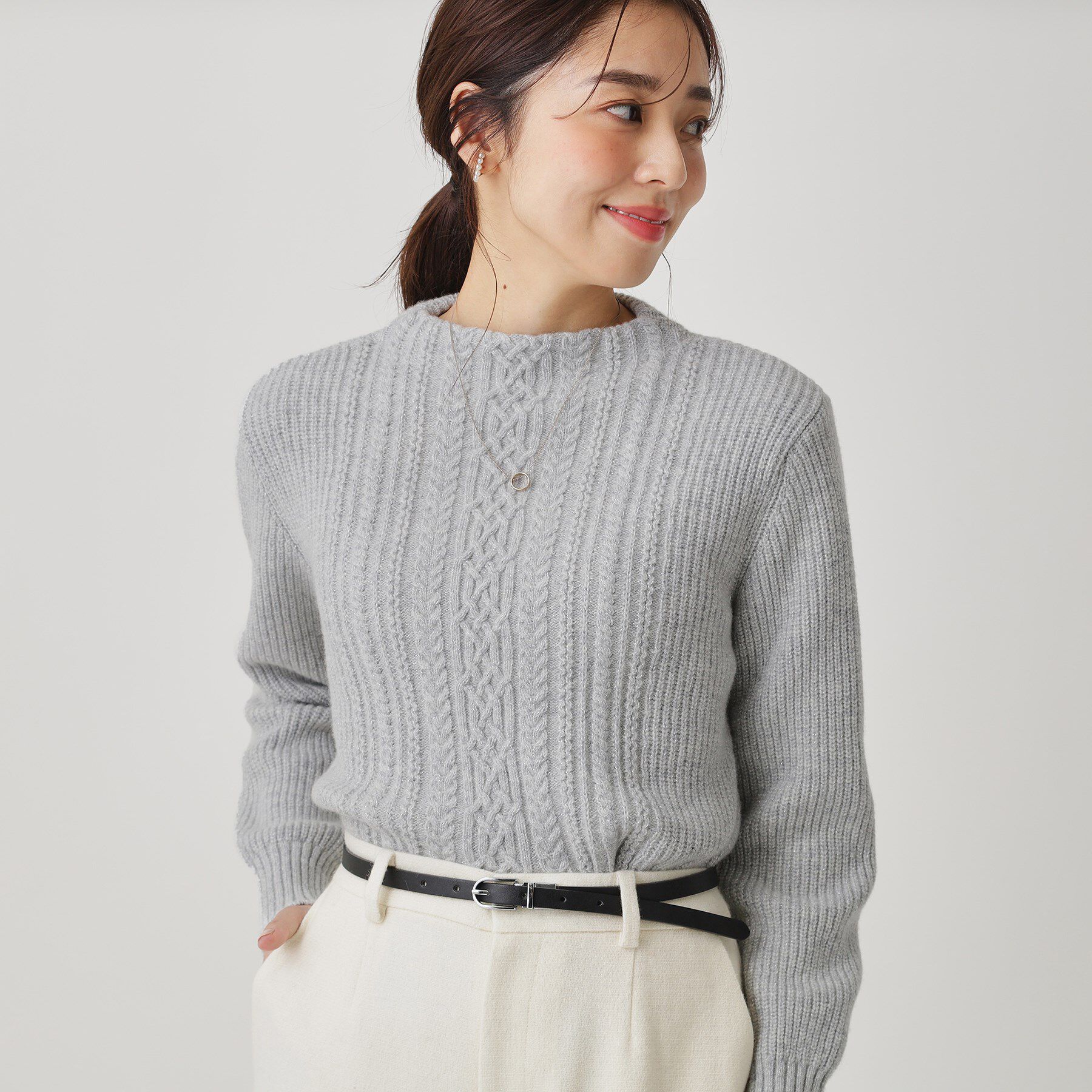 COUP DE CHANCE「【手洗い可／日本製】ケーブルデザインのニットトップス」|ニット・セーター|ライトグレー(011