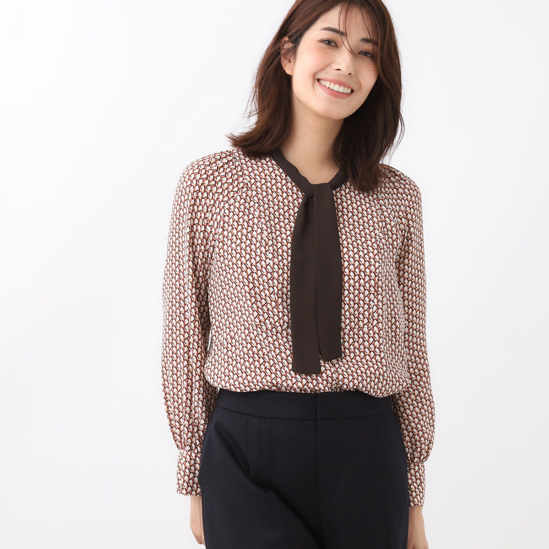 Reflect「【レイヤードに◎】ボウタイプリントブラウス」|シャツ・ブラウス|