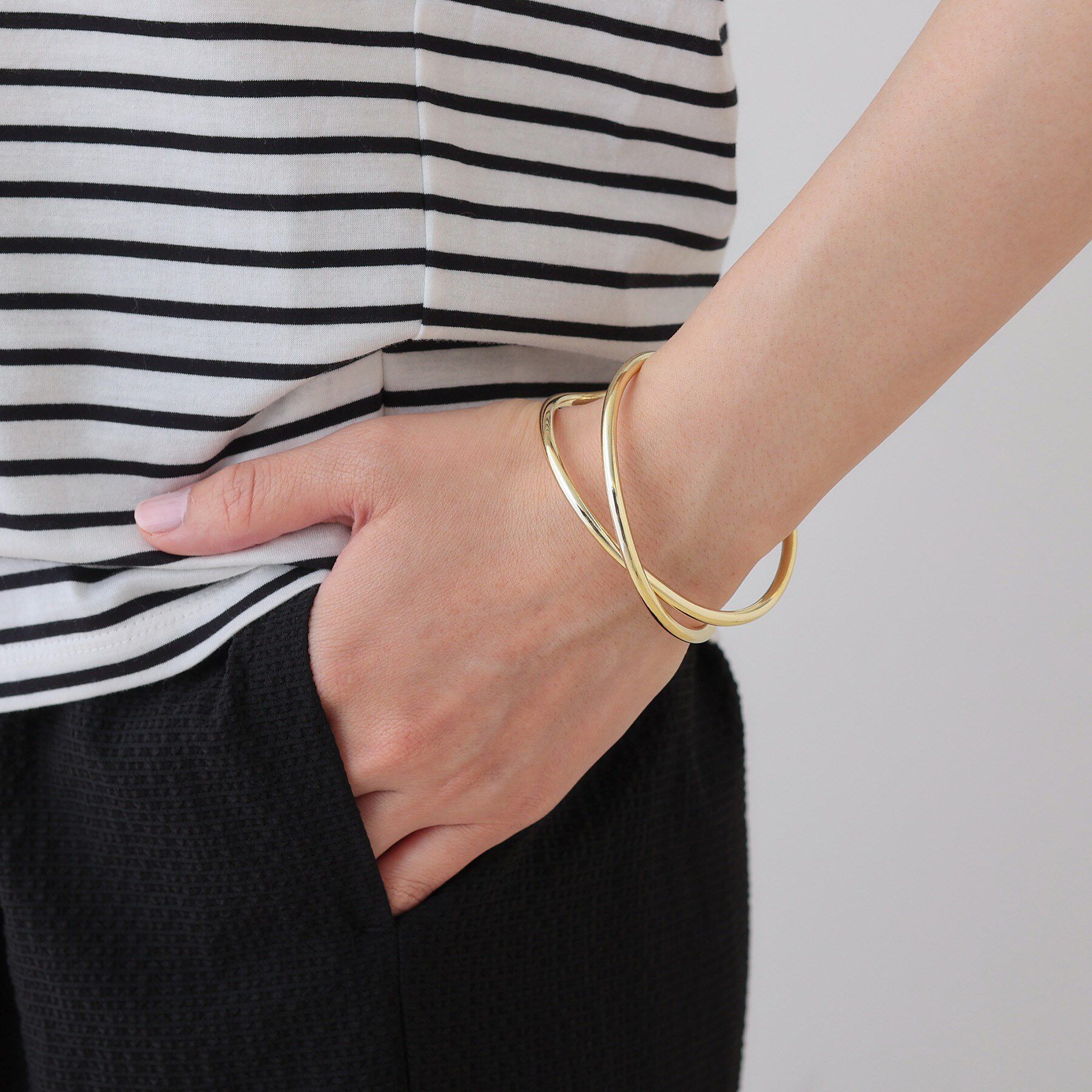 INDIVI「クロスバングル」|ブレスレット・バングル|