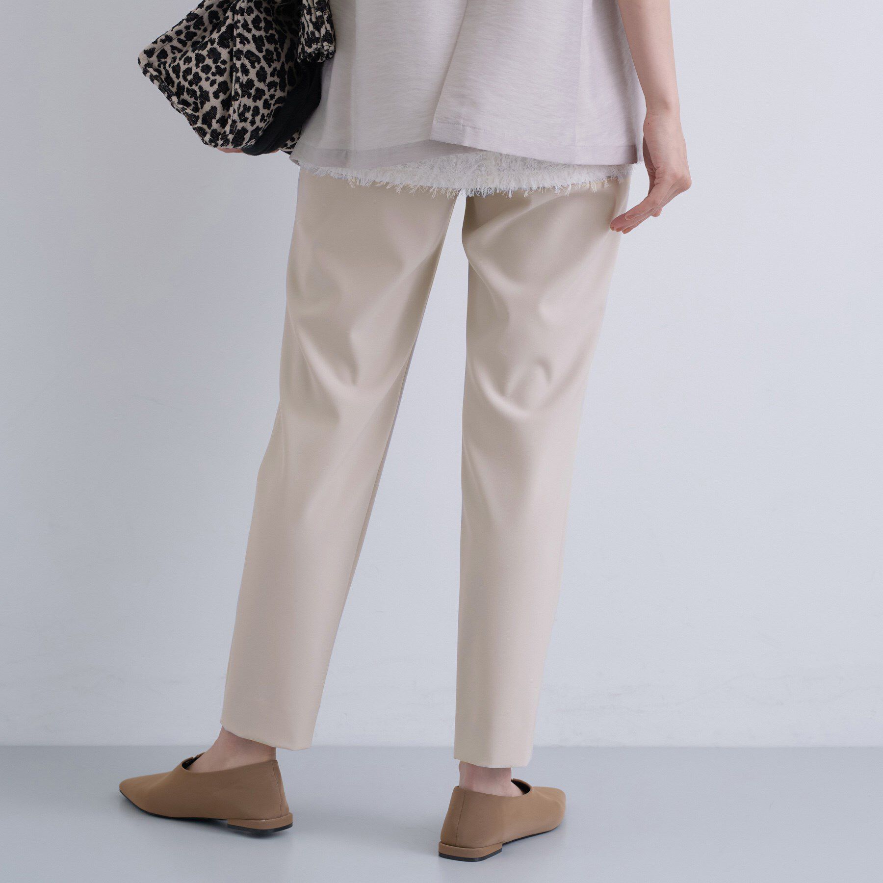 INDIVI「人気NO.1【褒められパンツ／高ストレッチ／ウエストゴム】タックテーパードパンツ」|その他|