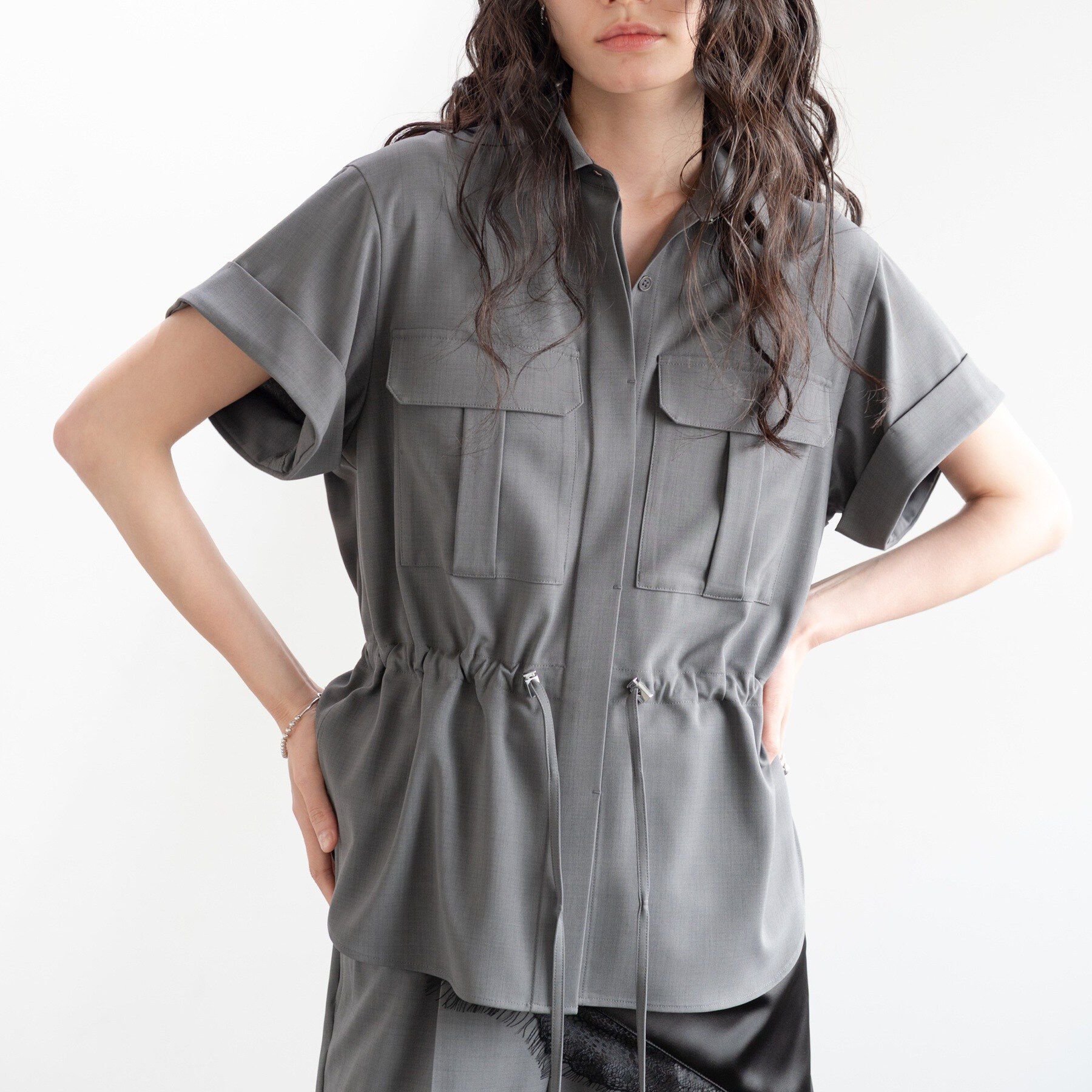 GALLEST「Comfy SET UP｜サファリシャツ【セットアップ対応／通勤／カセット服／接触冷感／UVカット】」|シャツ・ブラウス|チャコールグレー(6