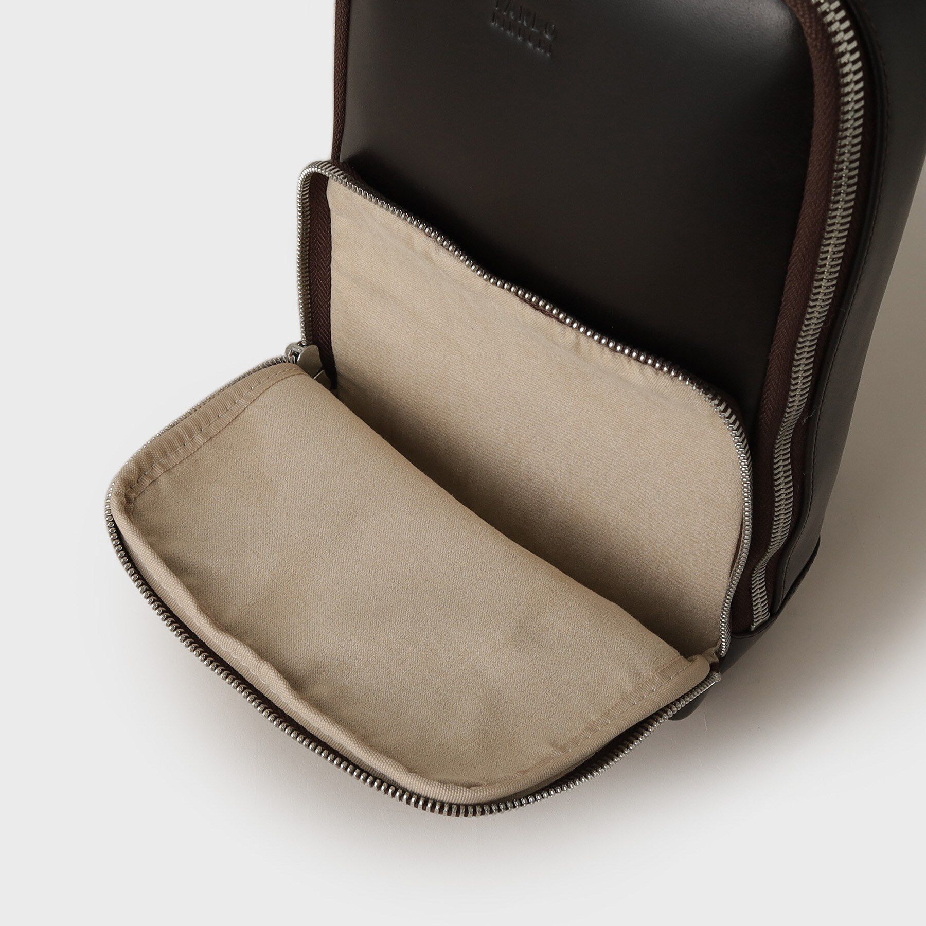 TAKEO KIKUCHI「アニリンレザー ワンショルダーバッグ」|ショルダー・メッセンジャー|