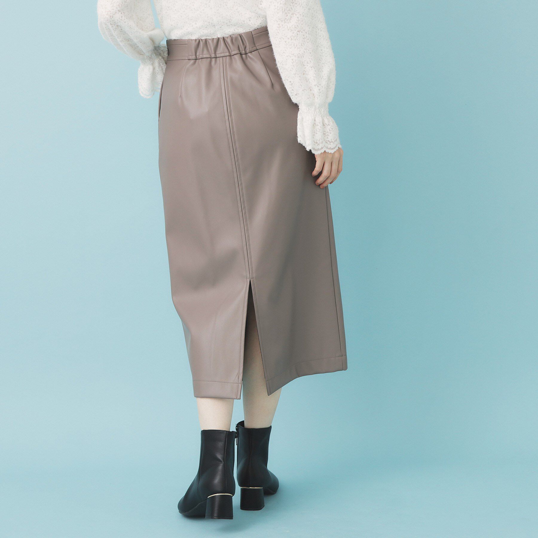 index「レザー調ストレッチAラインロングスカート【洗える】」|スカート|