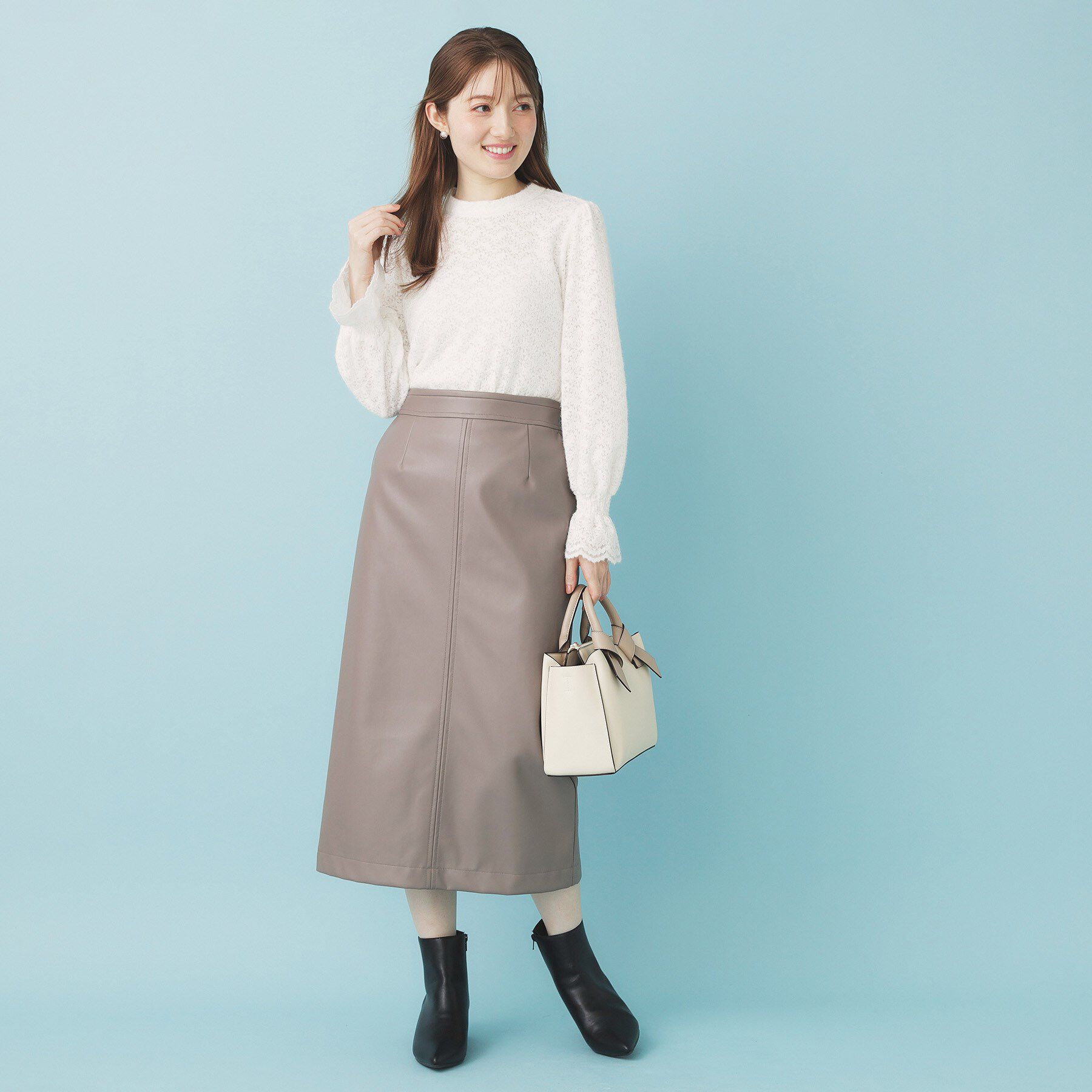 index「レザー調ストレッチAラインロングスカート【洗える】」|スカート|