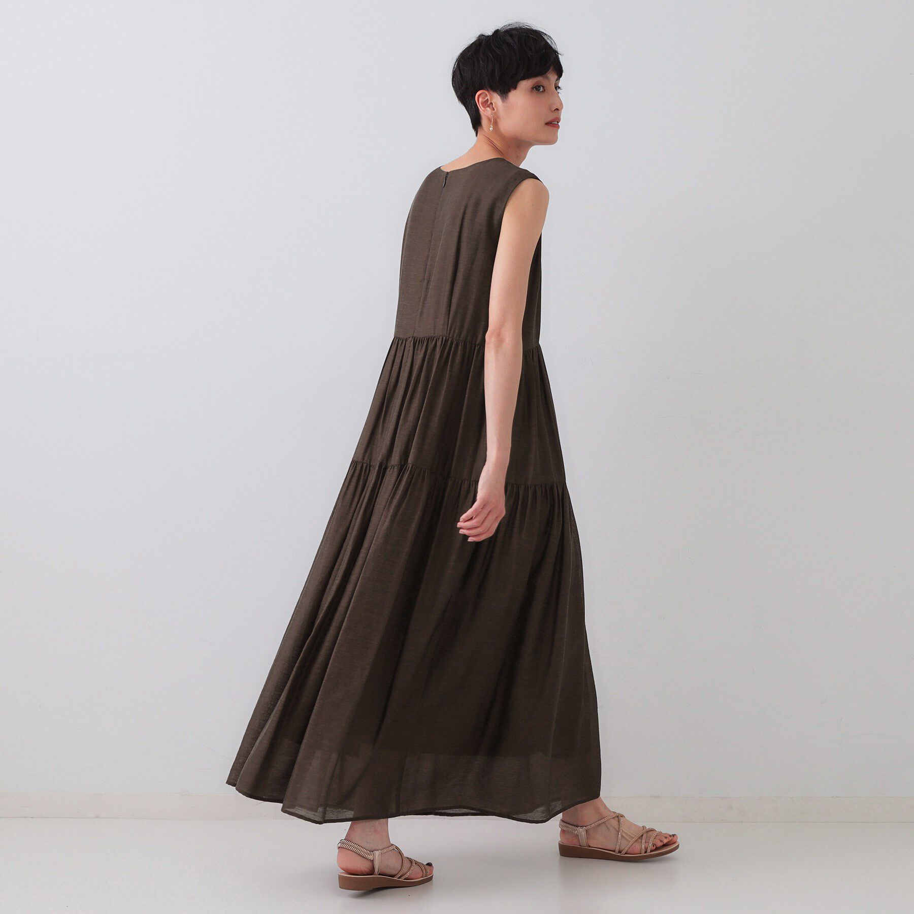 OPAQUE.CLIP「麻混シアーギャザーティアードワンピース【洗濯機洗い可】」|ワンピース|